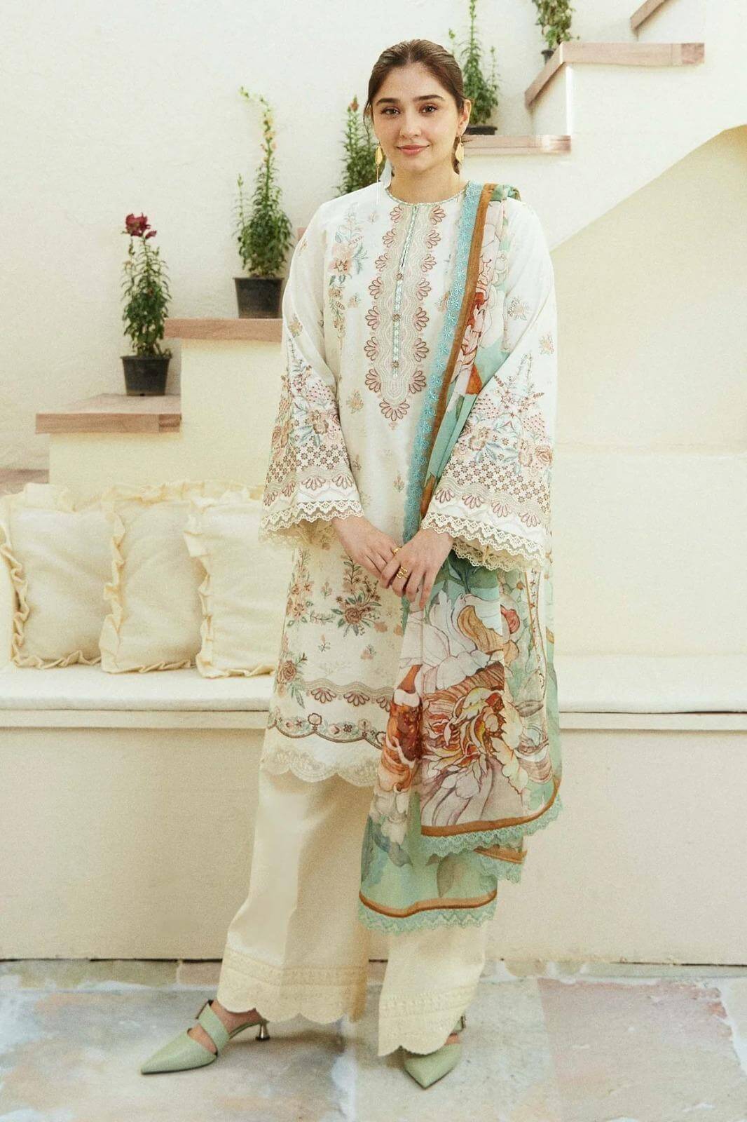 3 Pcs Women's Embroidered Suit  50 haseen.store