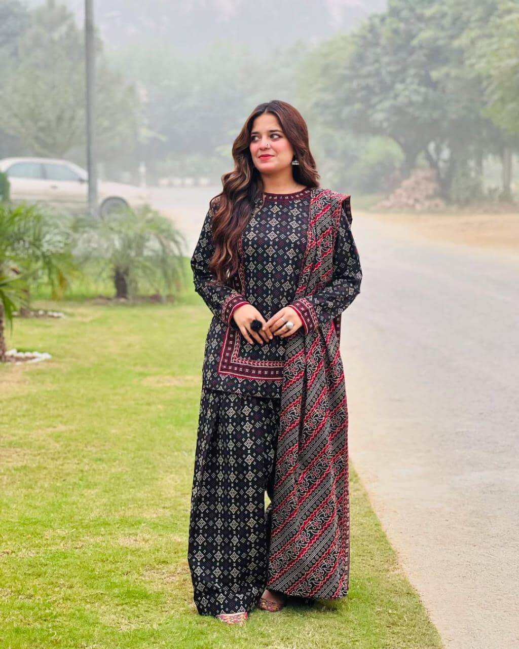 Stylish Women's Printed Suit in Black - 3 Pcs Set with Digital Poly Lawn Fabric 1 haseen.store
